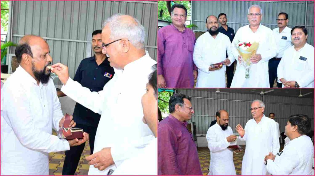 पूर्व मुख्यमंत्री भूपेश बघेल से आशीर्वाद लेते नवनिर्वाचित हज कमेटी अध्यक्ष मोहम्मद इमरान – साथ में असलम खान और शिव सिंह (Chhattisgarh Talk)