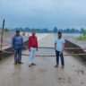 लगातार बारिश से बलौदाबाजार में बढ़ा बाढ़ का खतरा, अमेठी घाट पर आवागमन बंद